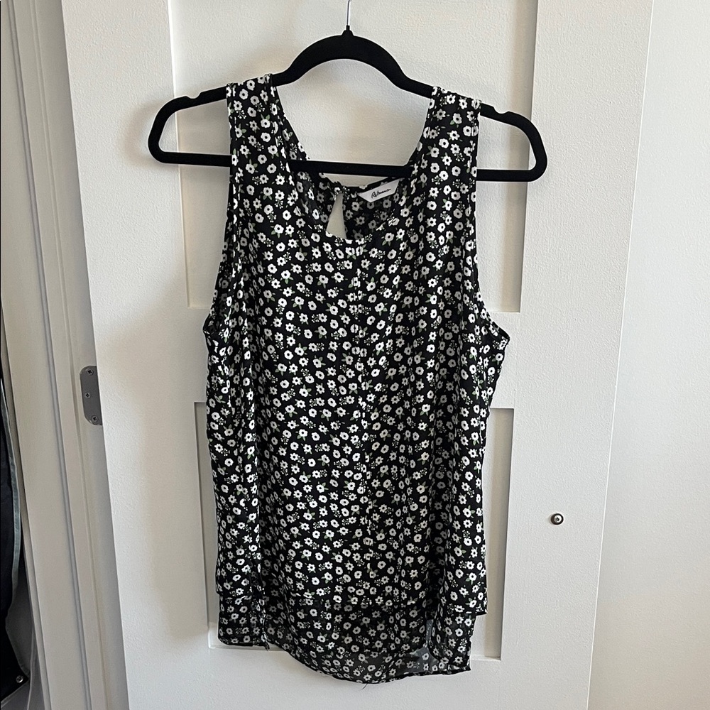 Reitmans Black and White Floral Tank Top